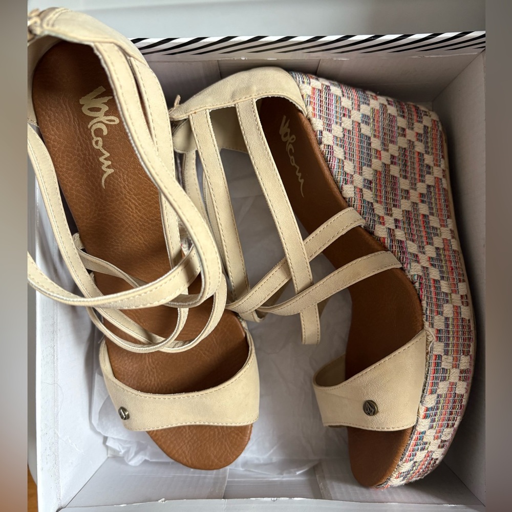 Volcom Cream Wedges